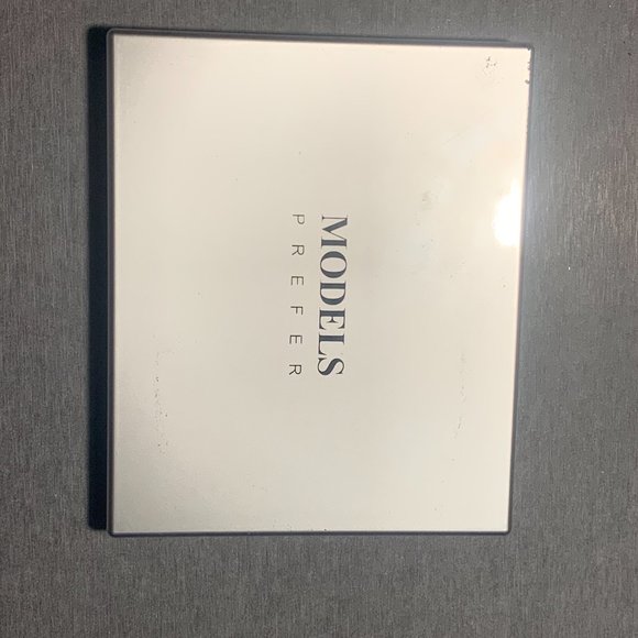 Models Prefer- "Take Two" Sunrise to Sunset Pallet - Picture 2 of 3